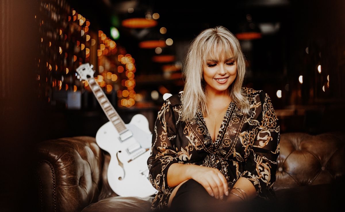 Brooke Schubert, singer in Brisbane
