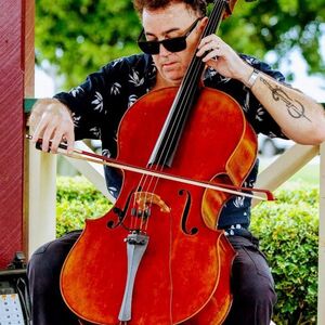 Pat Foss, cello player in Brisbane, photo 2