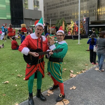 Christmas Elves, christmas carolers in Brisbane, photo 2
