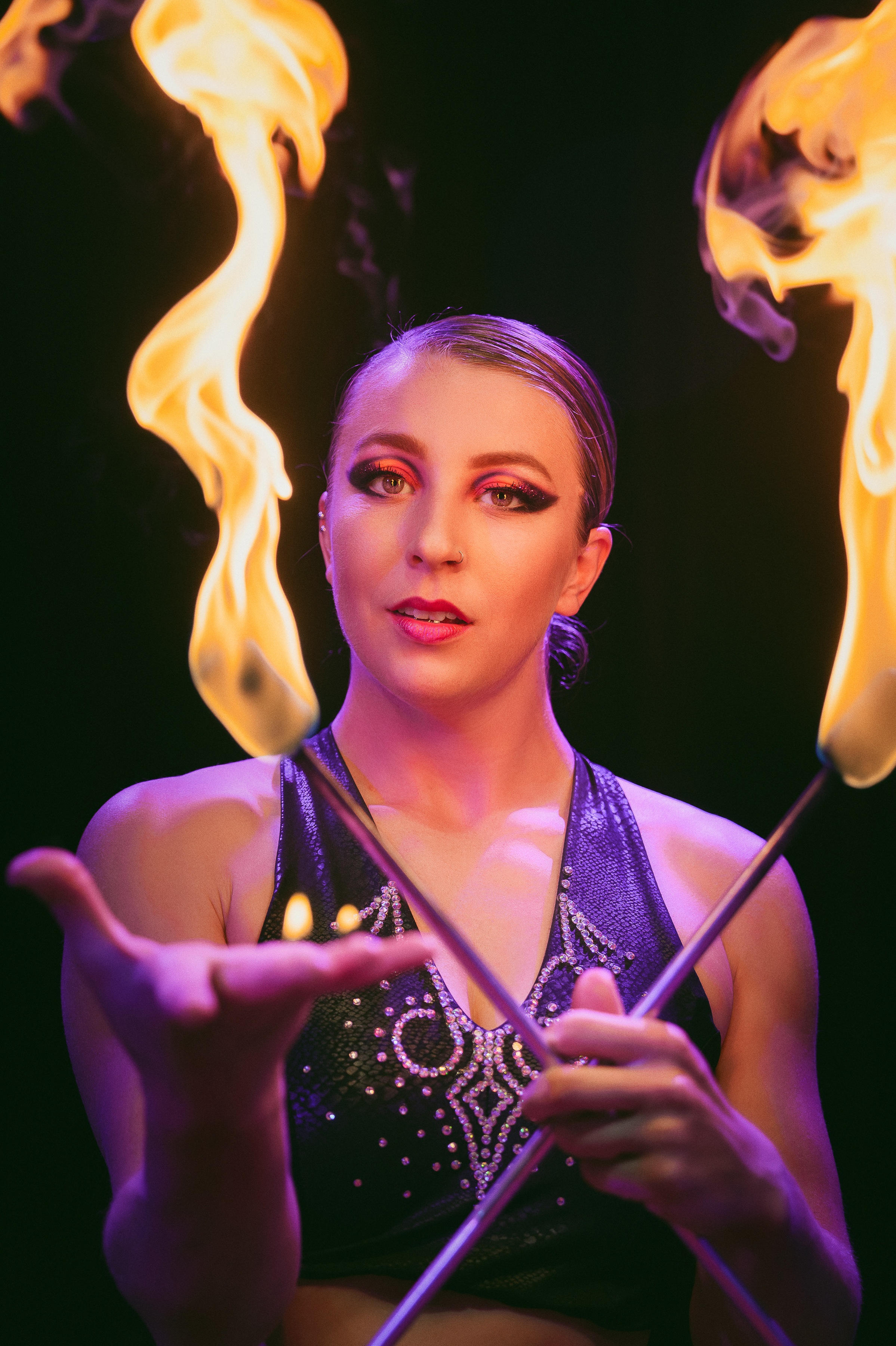 Keely/Ariel Onyx, acrobat in Brisbane