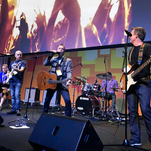 Absolute Party Bangers!, cover band in Brisbane, photo 2
