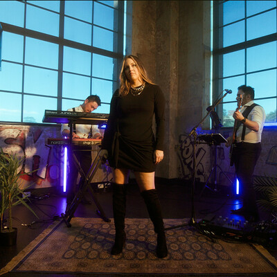 Imessa, cover band in Brisbane, photo 2