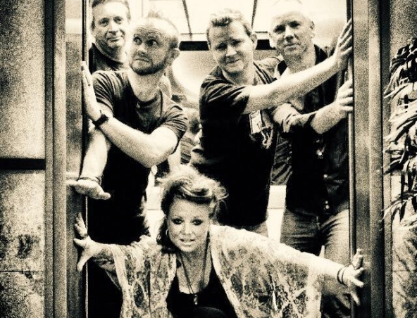 Radio Flyer, cover band in Brisbane