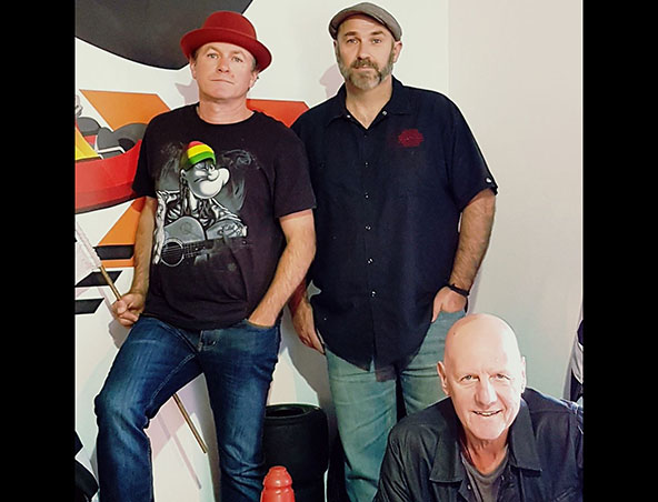 The Darlington Stripes, cover band in Brisbane, photo 2