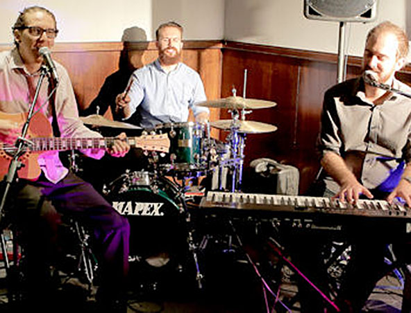 The Mustard Band, cover band in Brisbane, photo 3