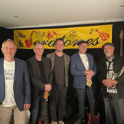 The Seratones, cover band in Brisbane, photo 2