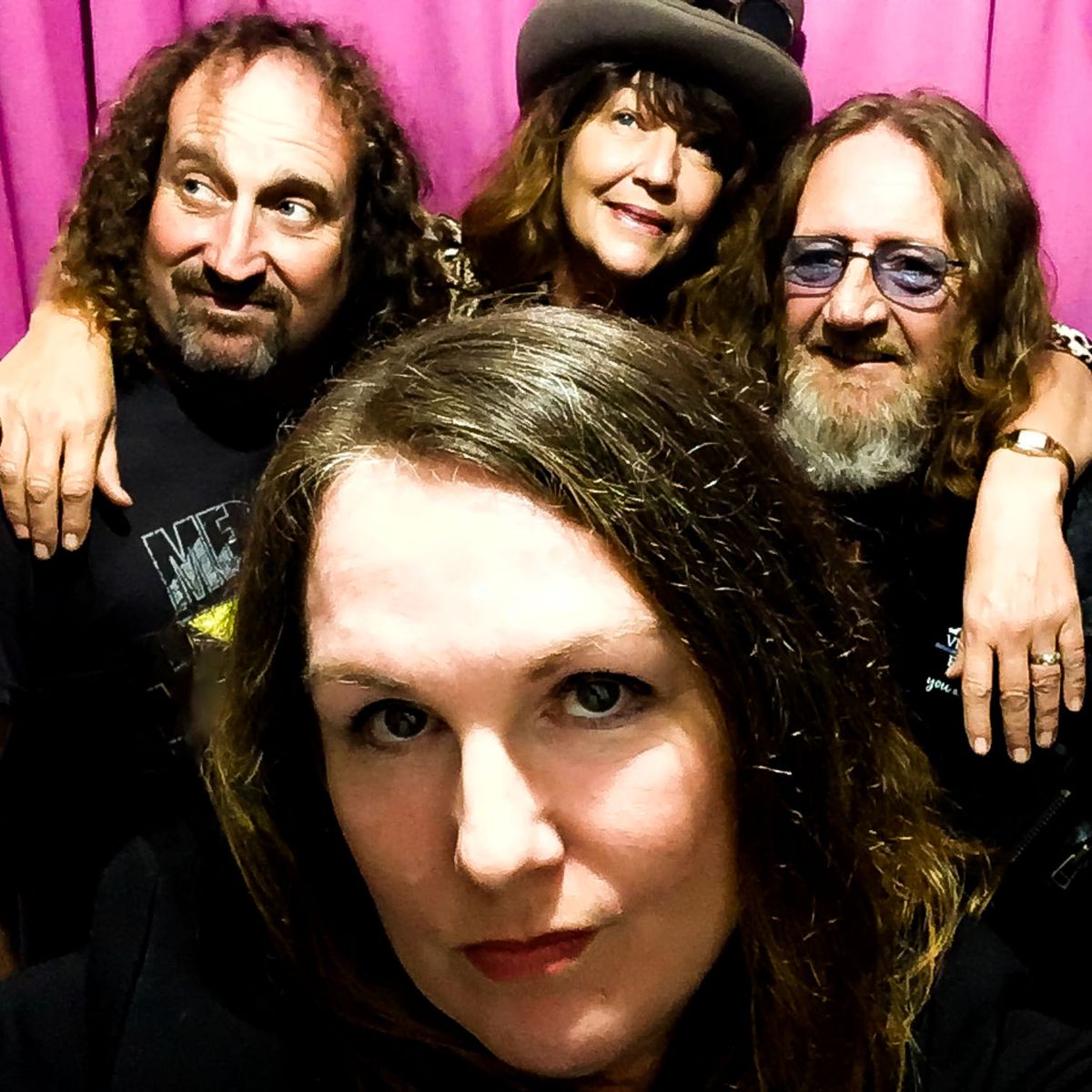 The Amanda Emblem Experiment, cover band in Brisbane