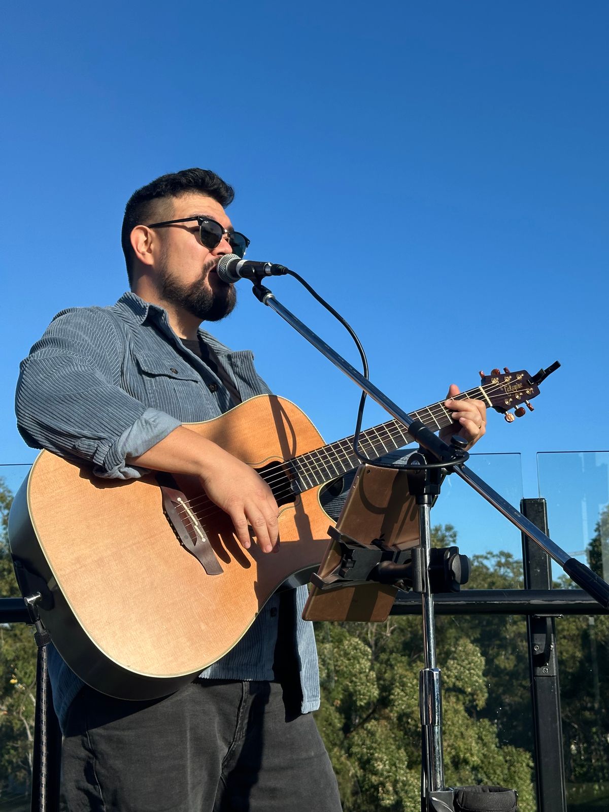Dan Abe, singer in Brisbane