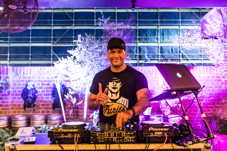 Dj Jamez Brown, live in Brisbane, photo 3