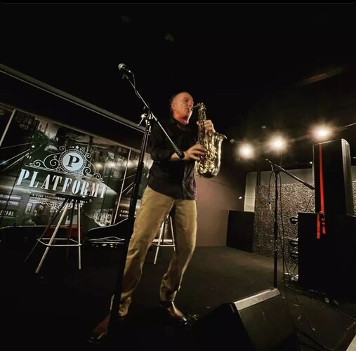 DJ Twisted Kitty & D'Griffin, dj and saxophone in Brisbane, photo 3
