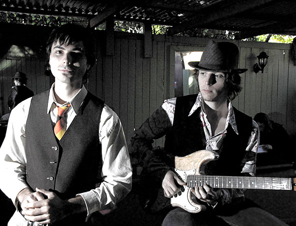 Dr Rockzo, musical duo in Brisbane, photo 2