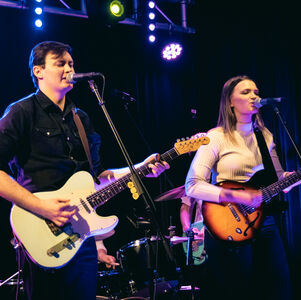 Taleena Peck, musical duo in Brisbane, photo 2