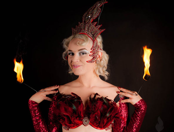 Gemma, fire dancer in Brisbane, photo 3