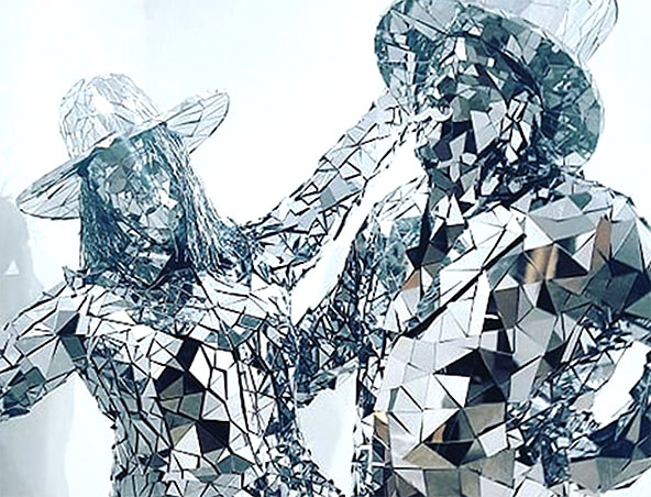Mirrors, human statue in Brisbane, photo 3