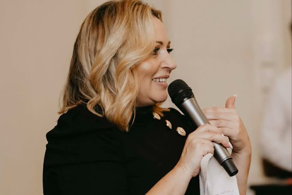 Queen Bee, mc-master of ceremonies in Brisbane, photo 3