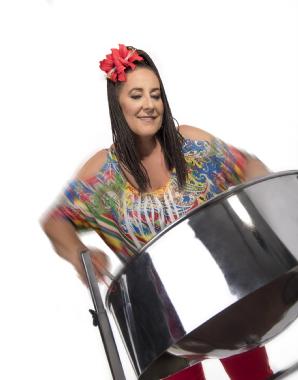 Calypso Mama, musical soloist in Brisbane, photo 2