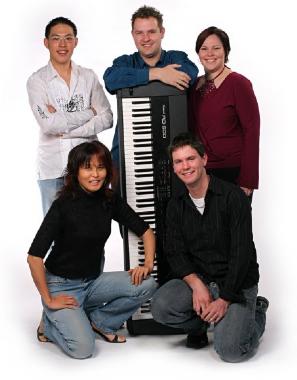Nightlite, party band in Brisbane, photo 2