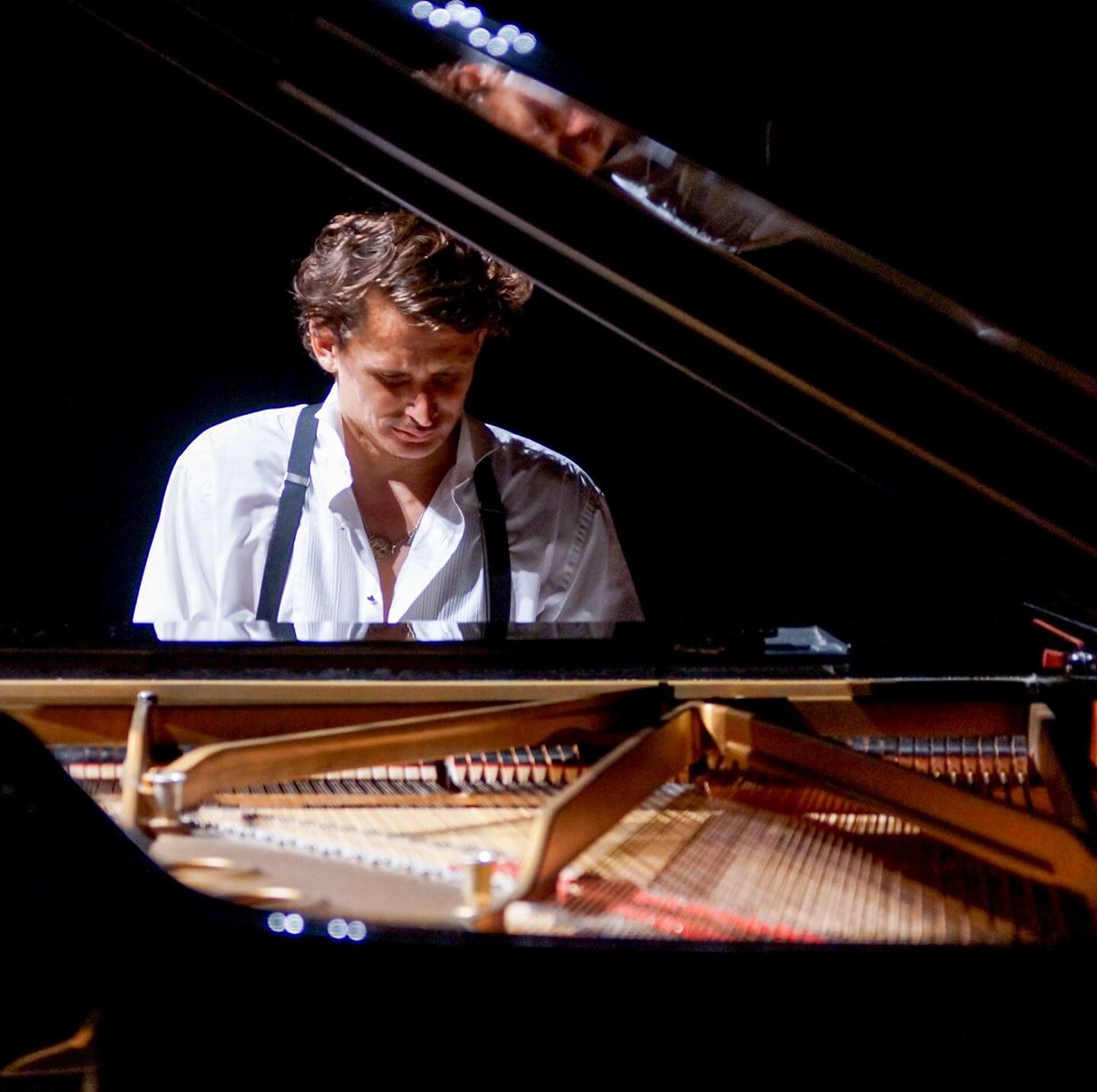 Nuwanda, pianist in Brisbane