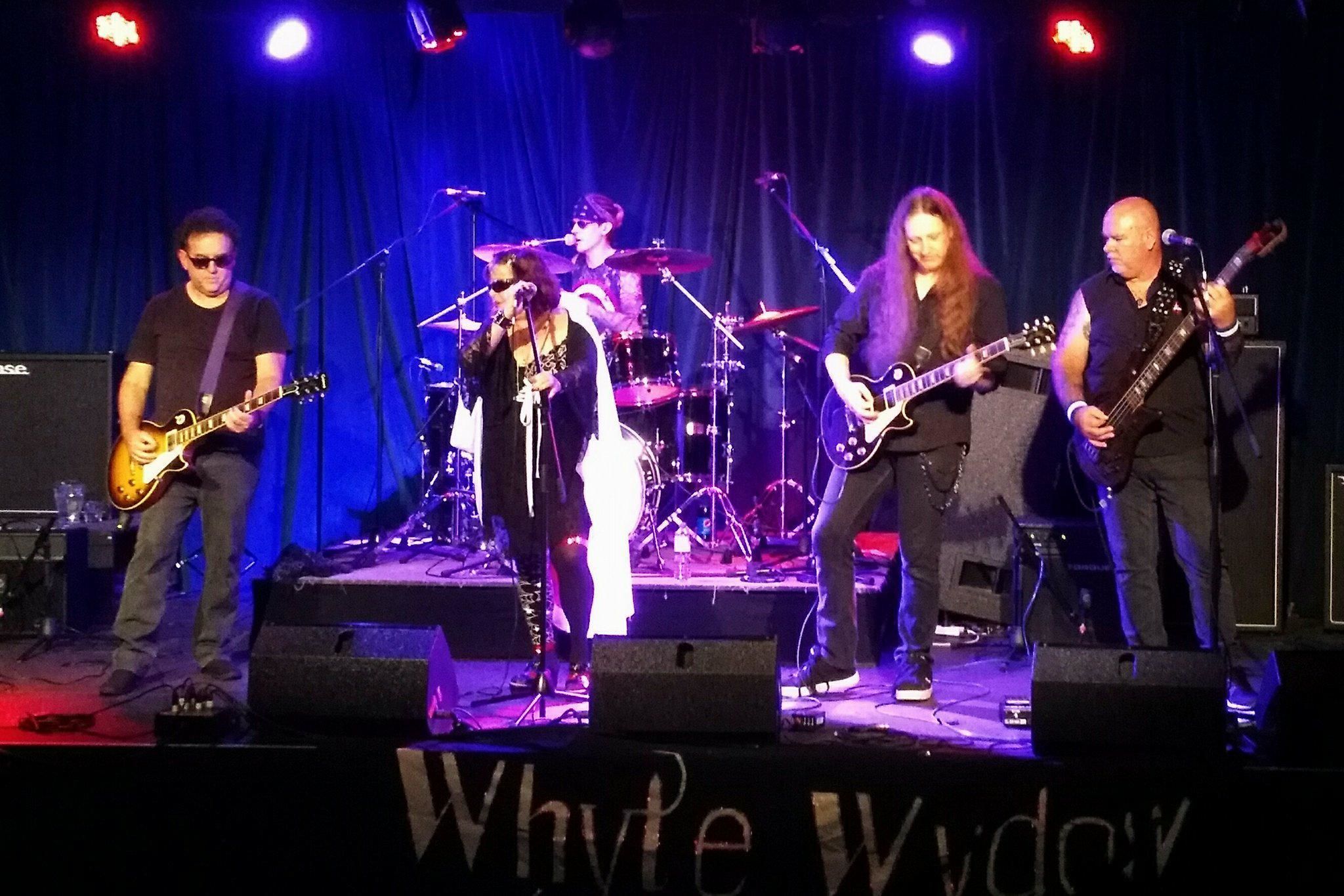 Whyte Wydow, rock band in Brisbane, photo 3