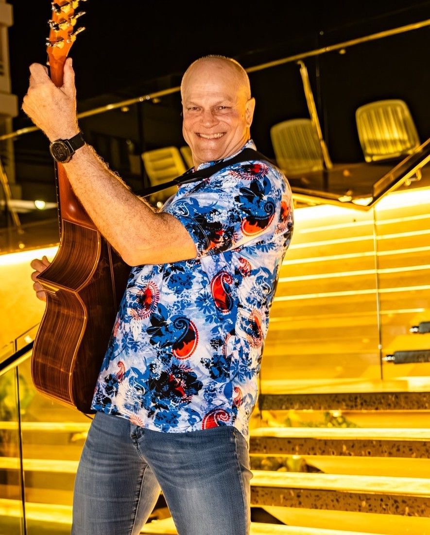 Russell Harris, singer in Brisbane