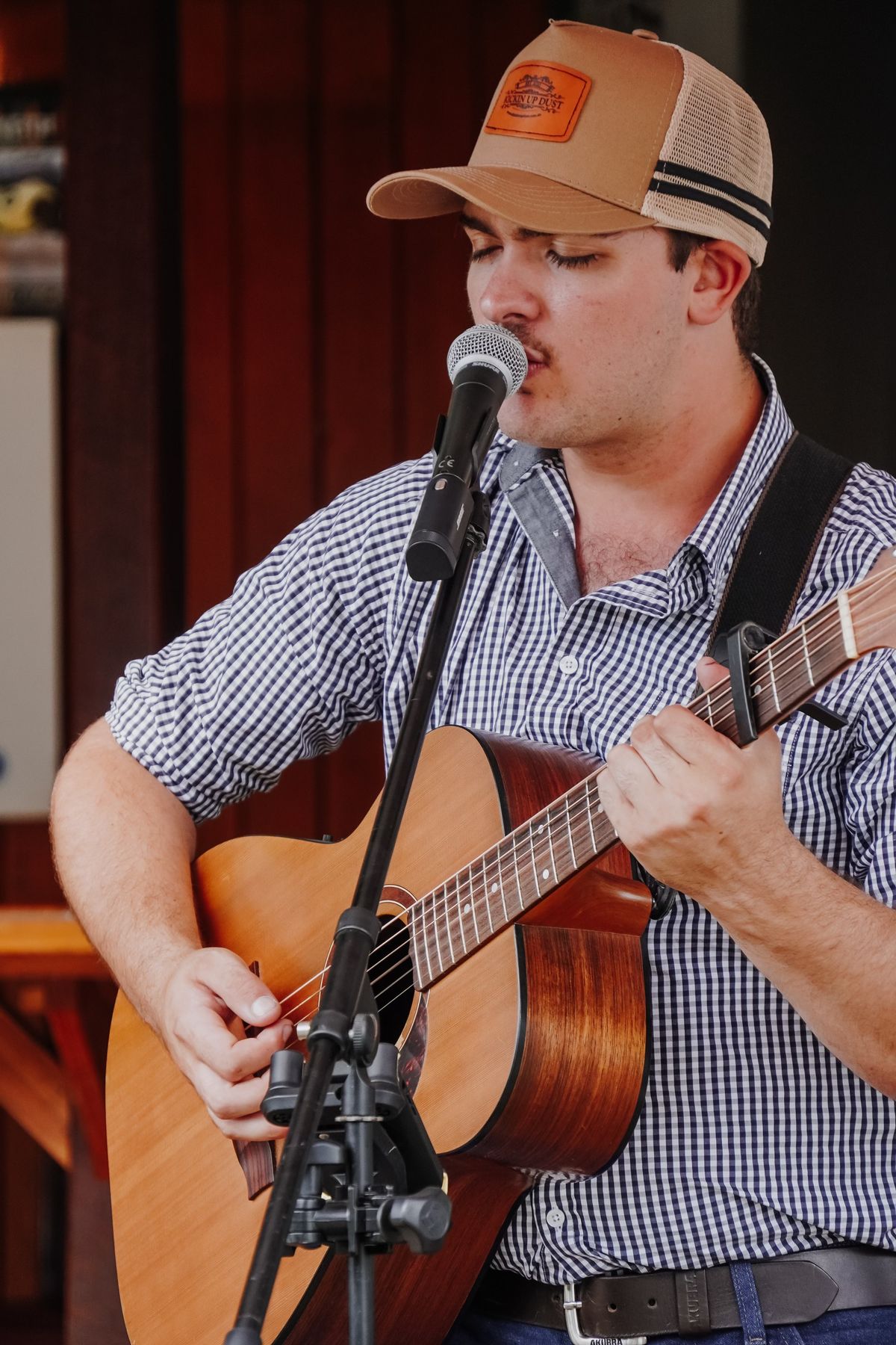 Santo Rae, country singer in Brisbane