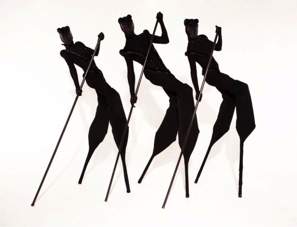 Blax, stilt walker in Brisbane