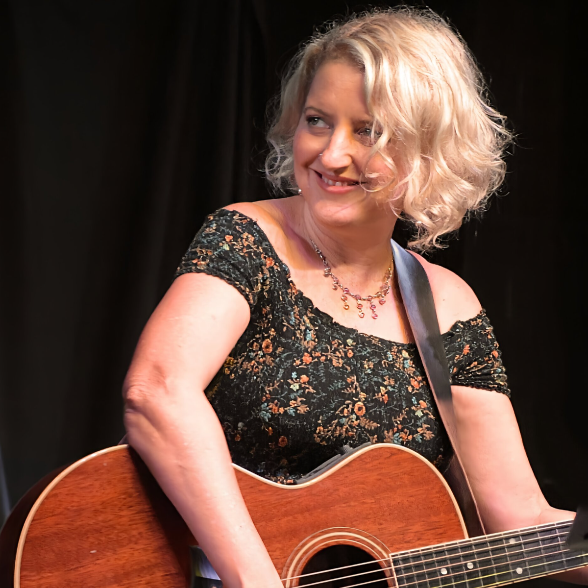 Tracey Hammell, singer-songwriter in Brisbane