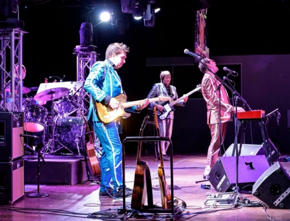 Crowded House Split Enz Tribute, tribute band in Brisbane, photo 2
