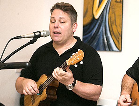 Brisbane Ukulele Player, live in Brisbane, photo 2