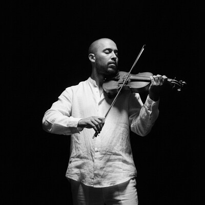 Basil, violinist in Brisbane, photo 2