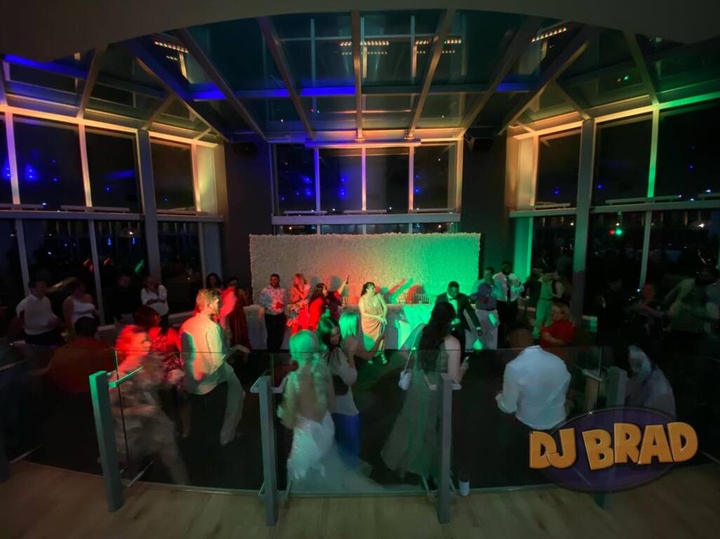 DJ BRAD Wedding DJ and MC, wedding band in Brisbane, photo 3