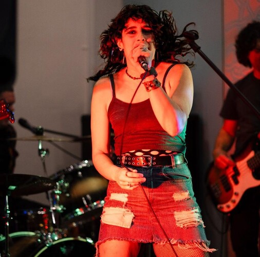 Imogen Pinelli, singer-songwriter in Bunbury, photo 3