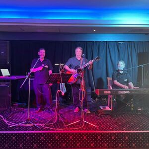 Frost Bite, cover band in Bundaberg Central, photo 2