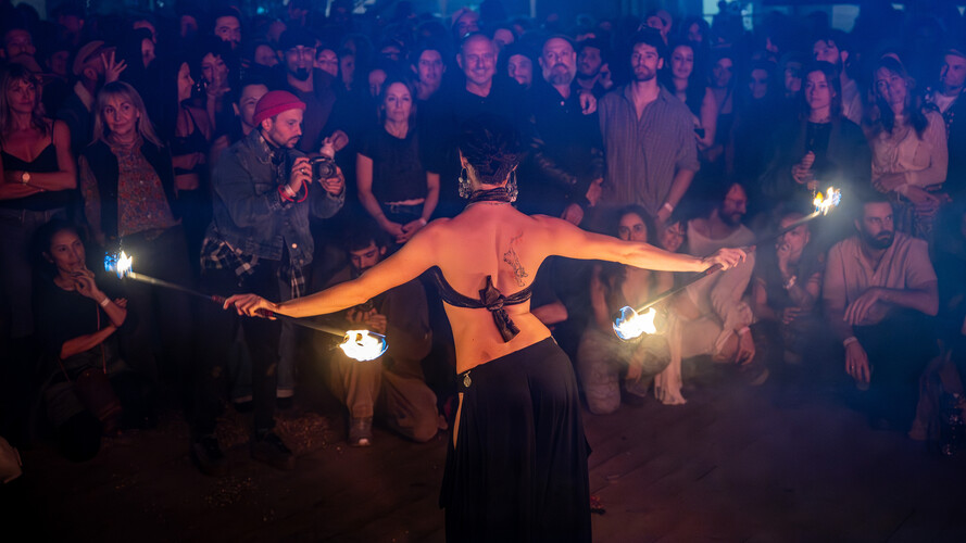 Serpent Sisters, belly dancer in Byron Bay, photo 3