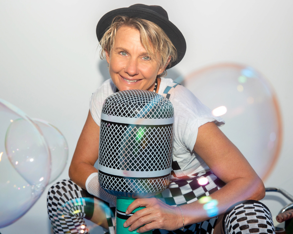 Shorty Brown, children's magician in Byron Bay