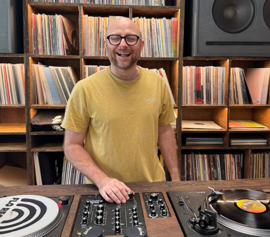 Sammy KC, dj in Byron Bay