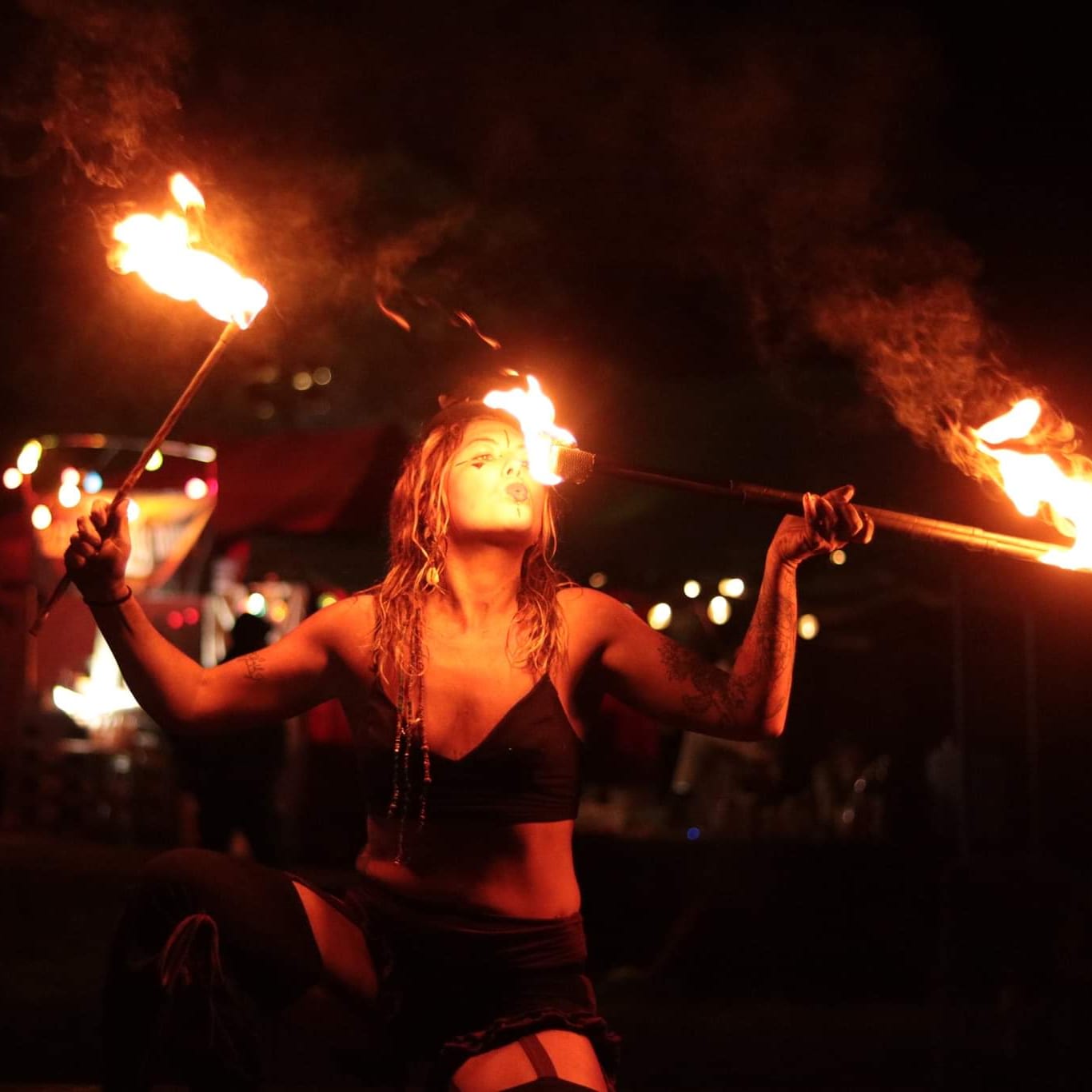 Alektra Entertainment, fire performer in Byron Bay