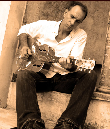 Guy Kachel, singer-songwriter in Byron Bay