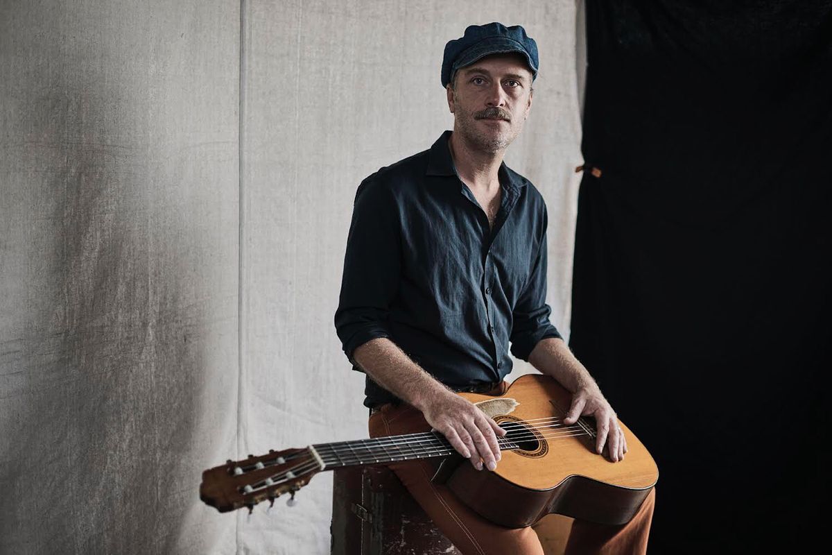 Matthew Armitage, singer-songwriter in Byron Bay