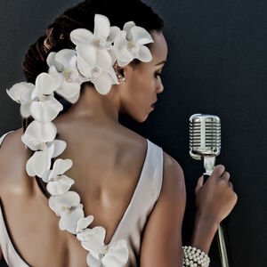 Miss Renee Simone, singer in Byron Bay, photo 2