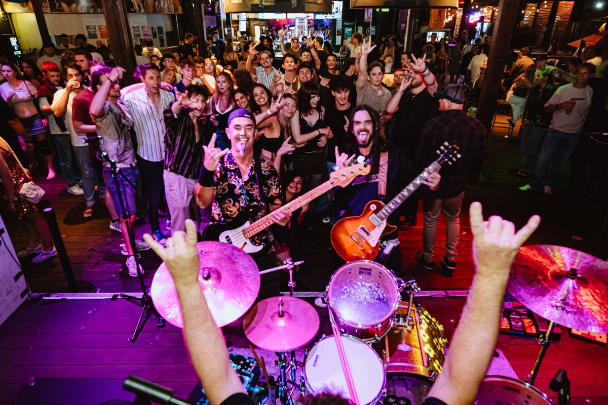 Poundcake!, cover band in Cairns