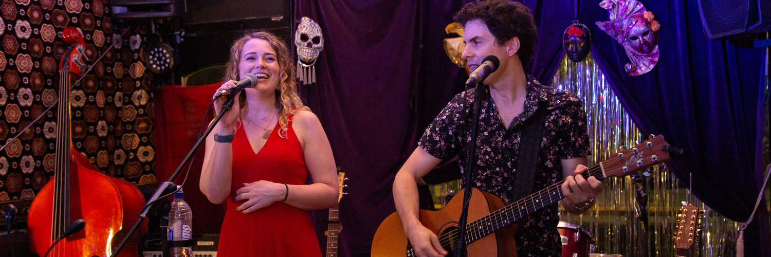 Sunset Serenade, musical duo in Cairns, photo 2