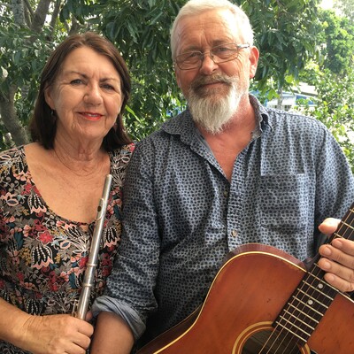 Wind and Wood, musical duo in Cairns, photo 2