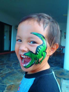 Cairns Magical Face & Balloon, face painting in Cairns