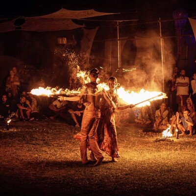 Dragon Queen Fire Show, fire performer in Cairns, photo 2