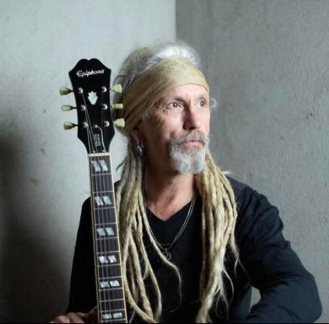 Nick Atherton, singer-songwriter in Cairns