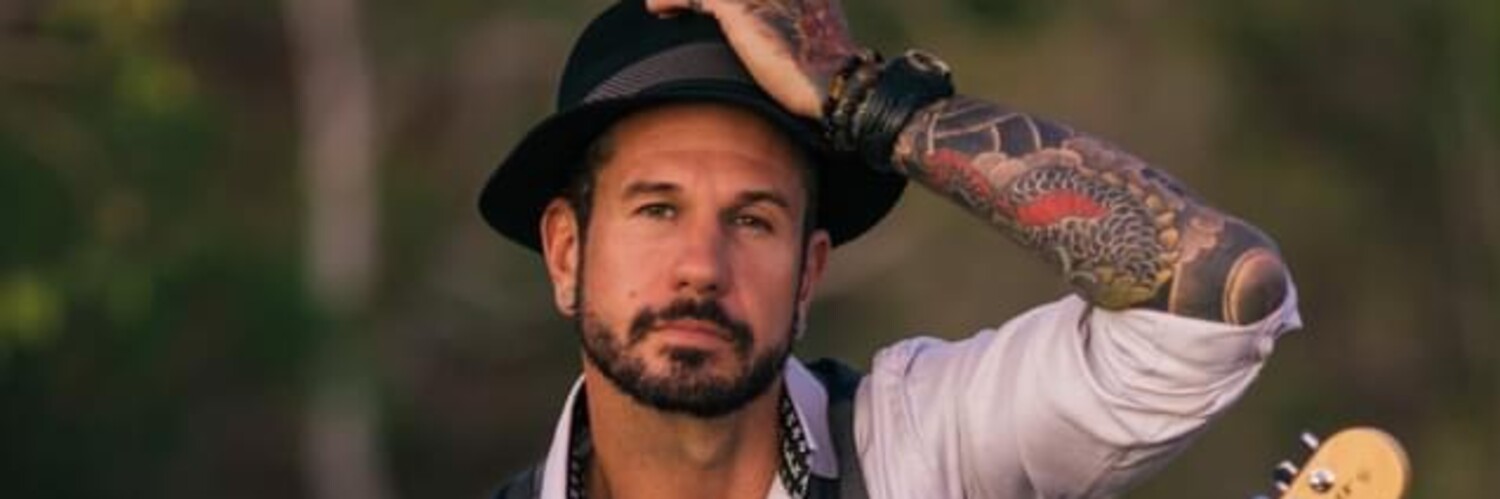 Zak Dylan, singer-songwriter in Cairns North, photo 3