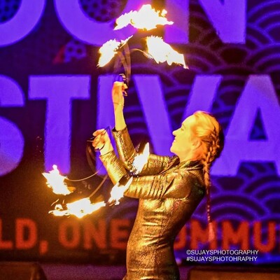 Wednesday Moon, fire performer in Canberra, photo 2