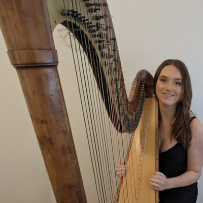 Evie, harp player in Central Coast Council, photo 2