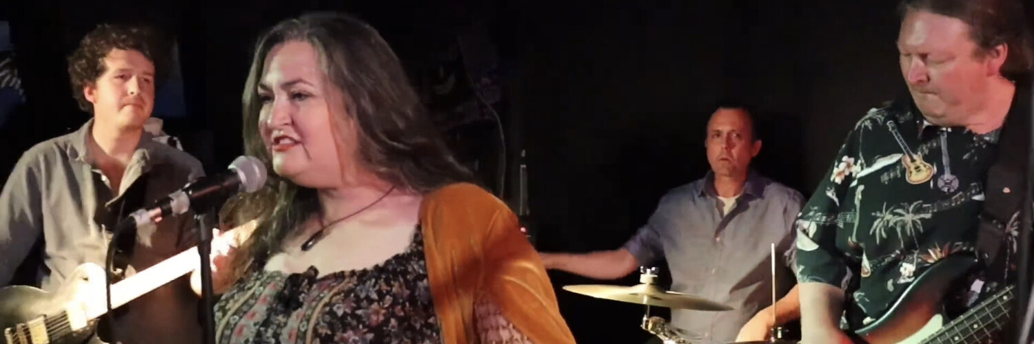 Telita Lee & The Huskies, cover band in Central Coast, photo 3